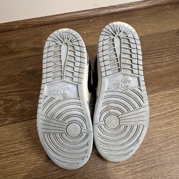 Kids Nike Air Jordan 1 mid Carolina Blue/Black - Picture 8 of 8